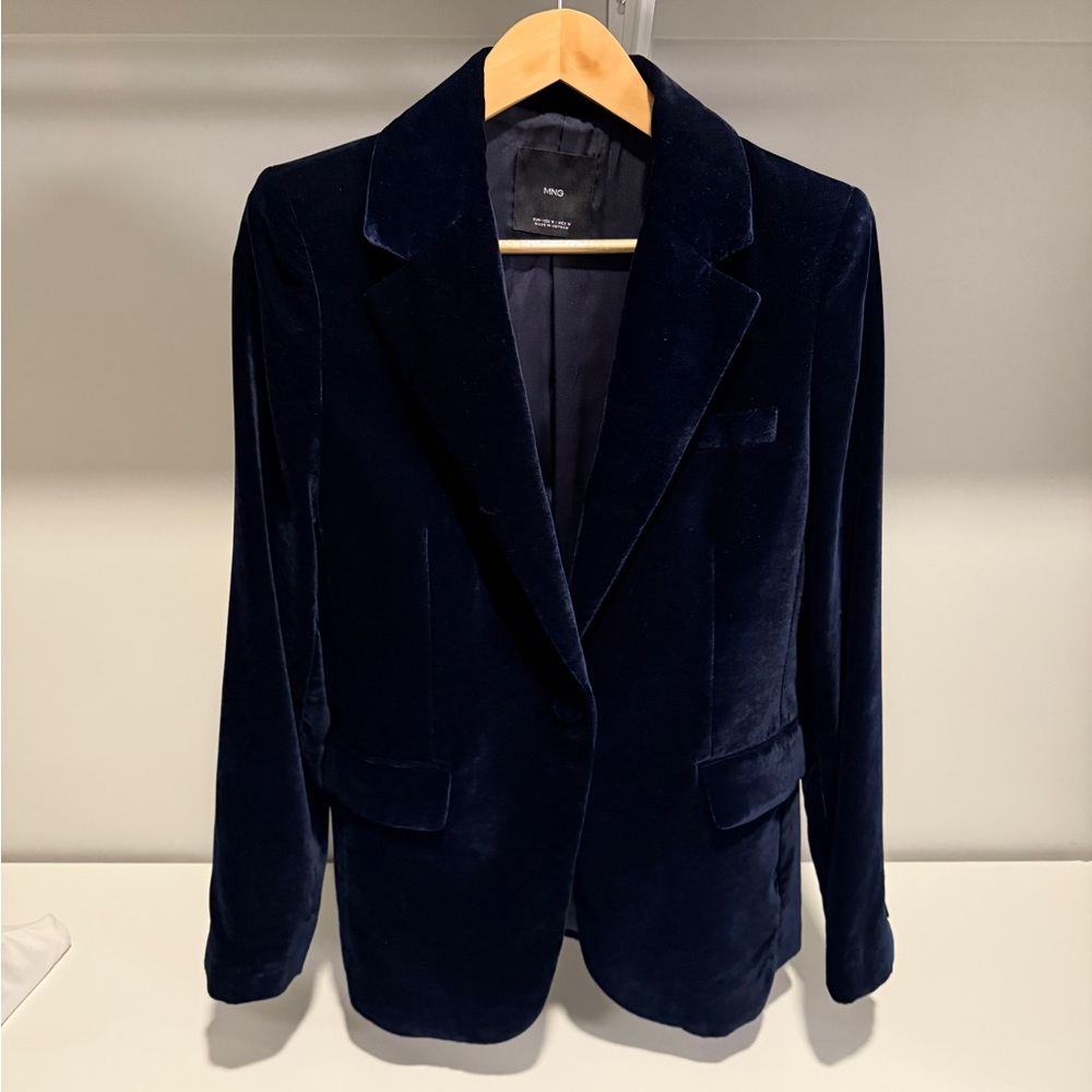 MANGO Sapphire Structured Velvet Blazer - Size M